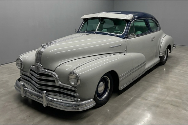 1943 Pontiac Streamliner